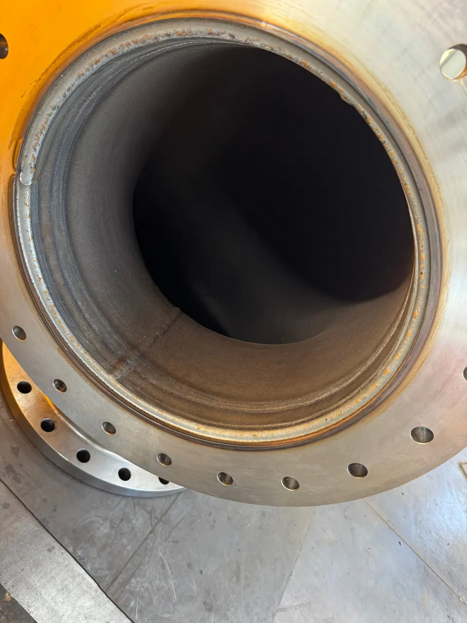Bore-side weld profile