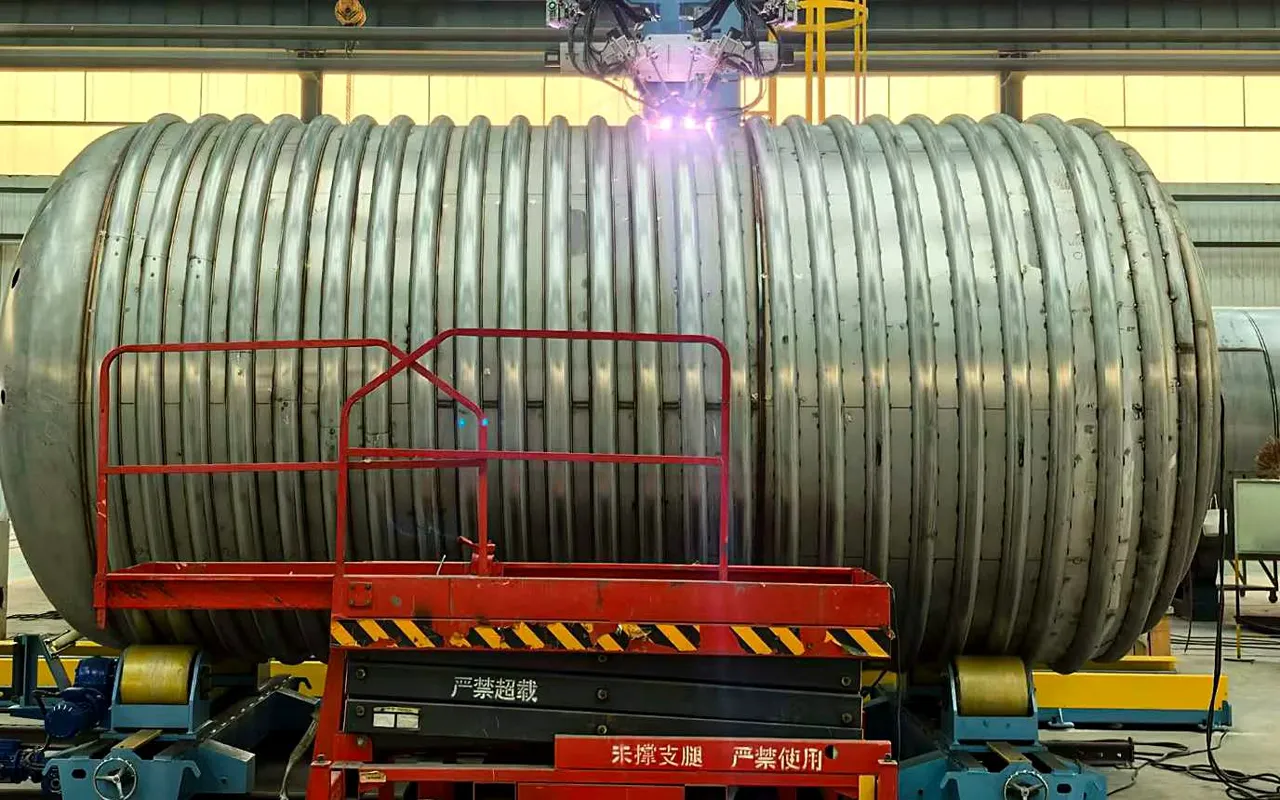 Reactor half-pipe jacket welding system delivered to Shandong Zhongfu